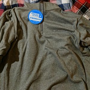 Columbia male Large new sweater
